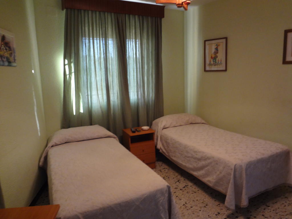 Hostal San Pedro Sanlúcar la Mayor Δωμάτιο φωτογραφία